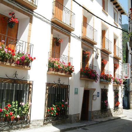 Hostal Pirineos Meliz Bielsa Exterior foto