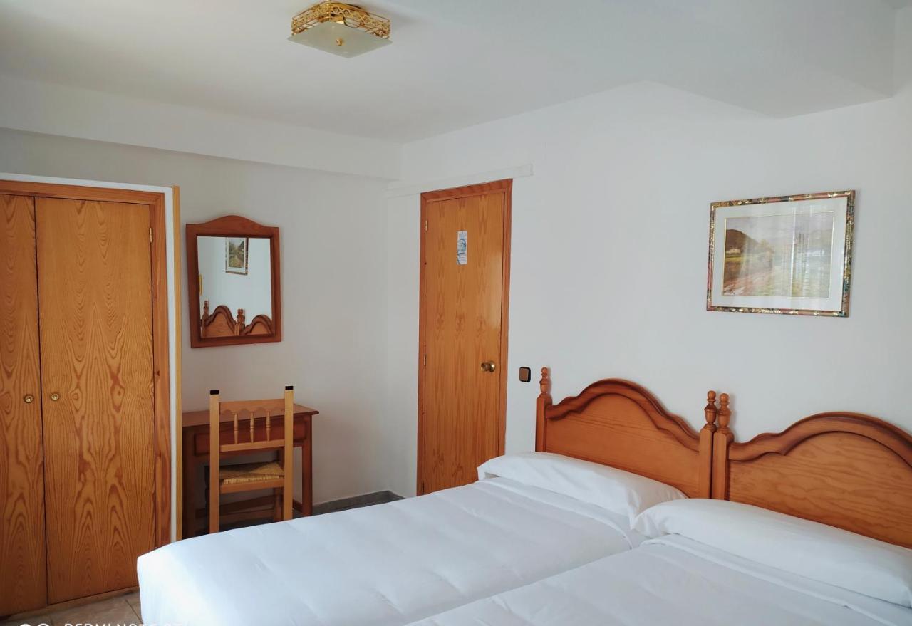 Hostal Pirineos Meliz Bielsa Exterior foto